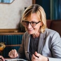 Reviewing Android Apps: What People are Saying